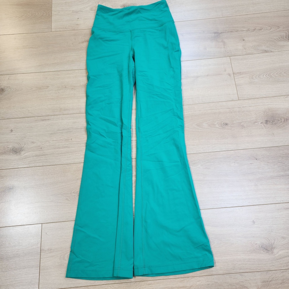 Lululemon Groove Super High Rise Flare Pants Womens 6 Green Nulu Yoga Athletic